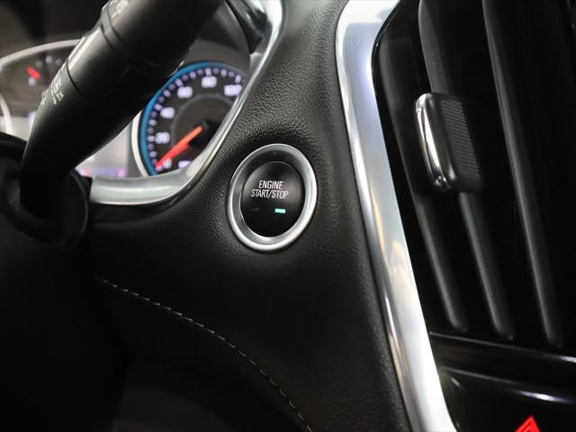 2022 Mosaic Black Metallic Chevrolet Traverse