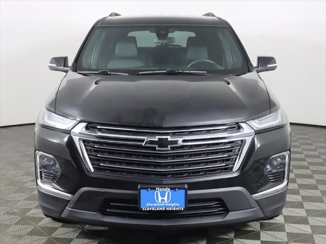 2022 Mosaic Black Metallic Chevrolet Traverse