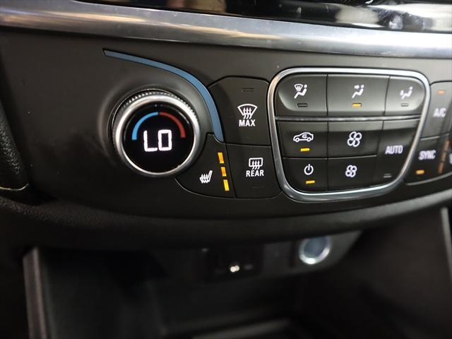 2022 Mosaic Black Metallic Chevrolet Traverse