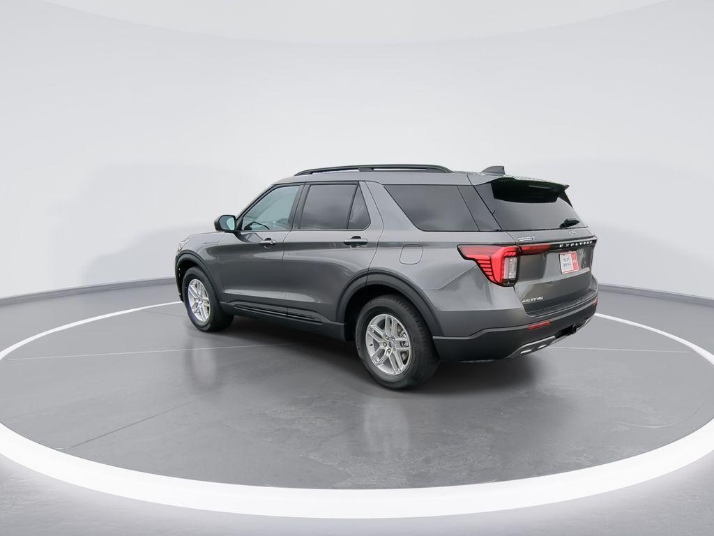 new 2026 Ford Explorer car, priced at $39,825