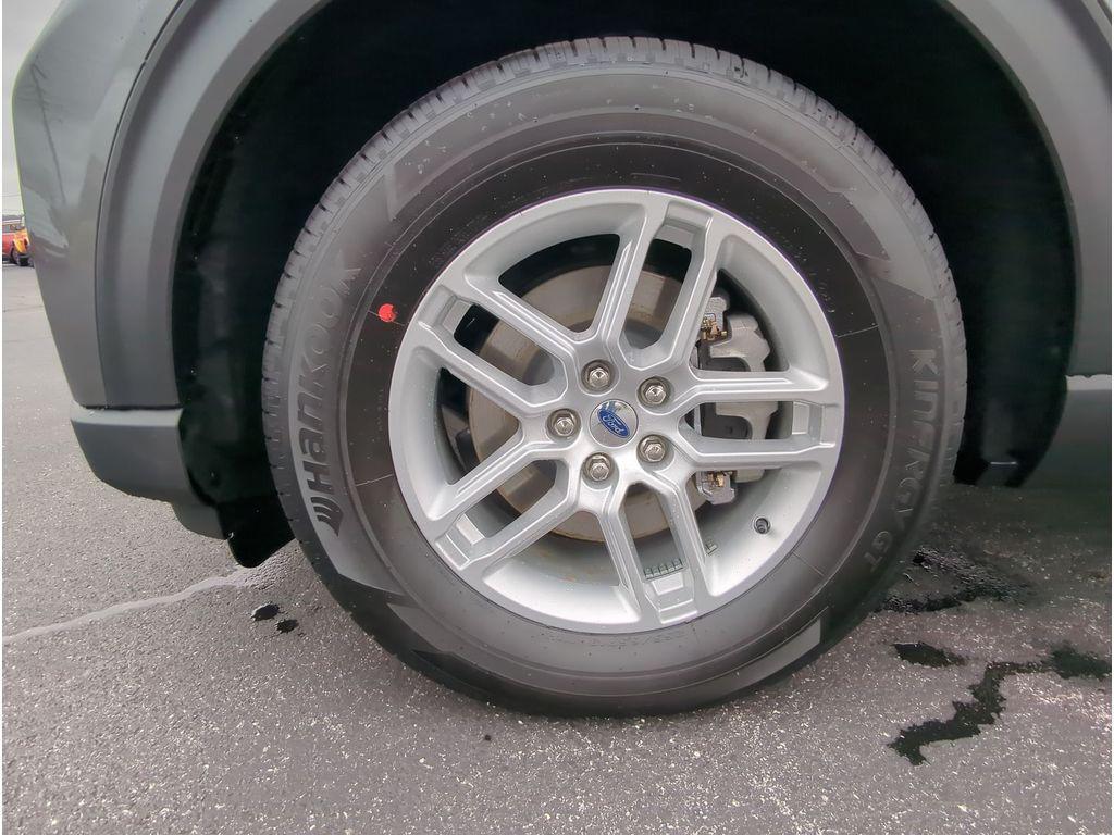 new 2026 Ford Explorer car, priced at $39,825