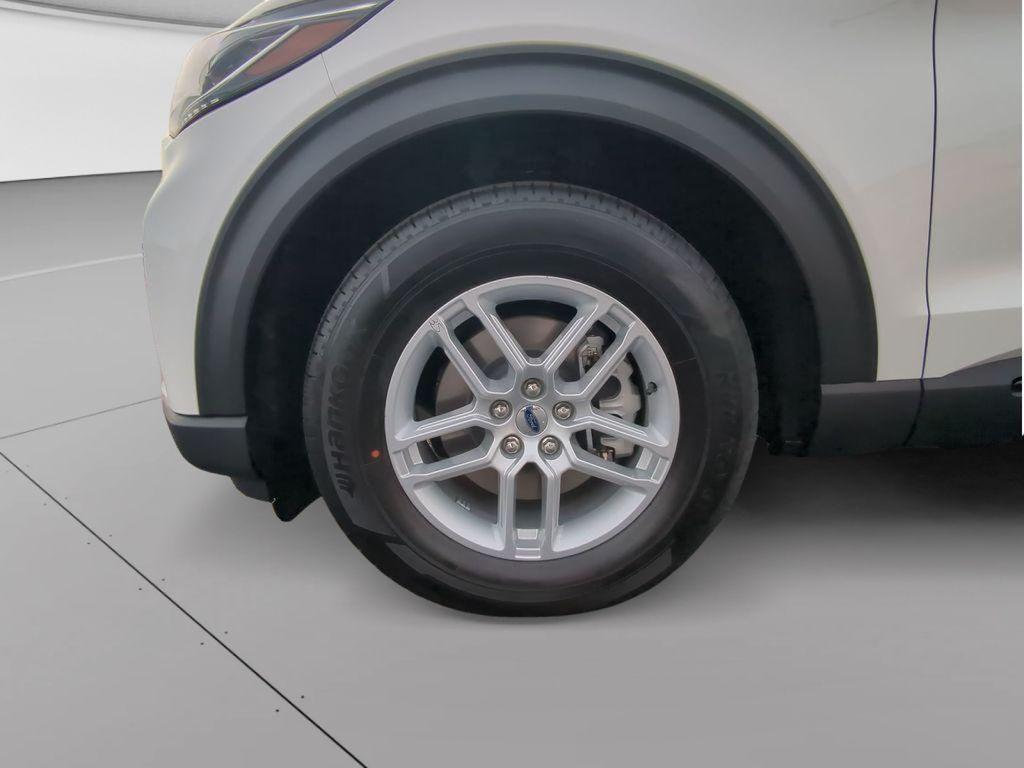 new 2026 Ford Explorer car, priced at $37,975