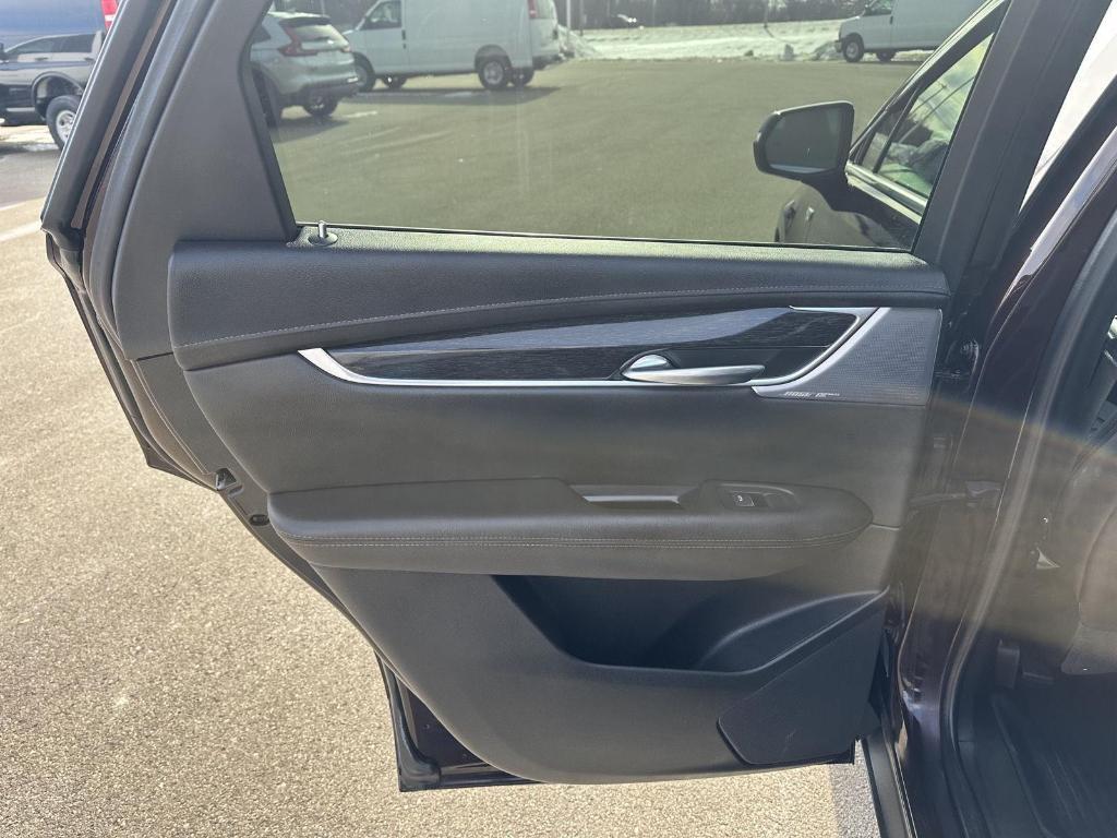 used 2021 Cadillac XT5 car, priced at $24,995