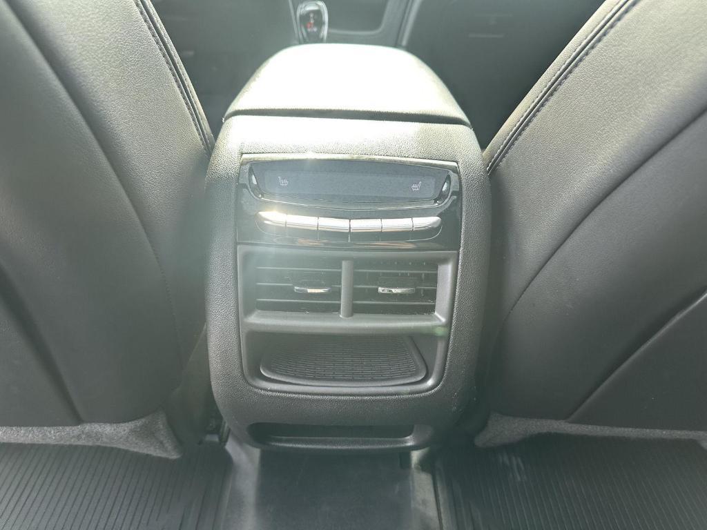 used 2021 Cadillac XT5 car, priced at $24,995