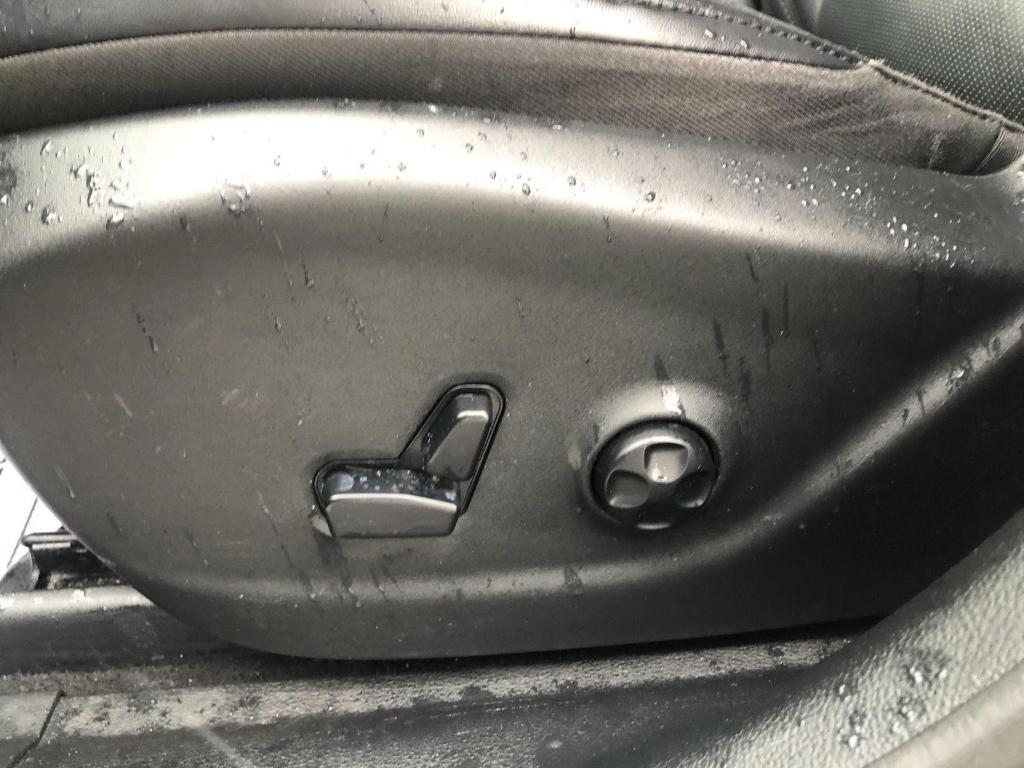 used 2020 Jeep Cherokee car, priced at $10,986