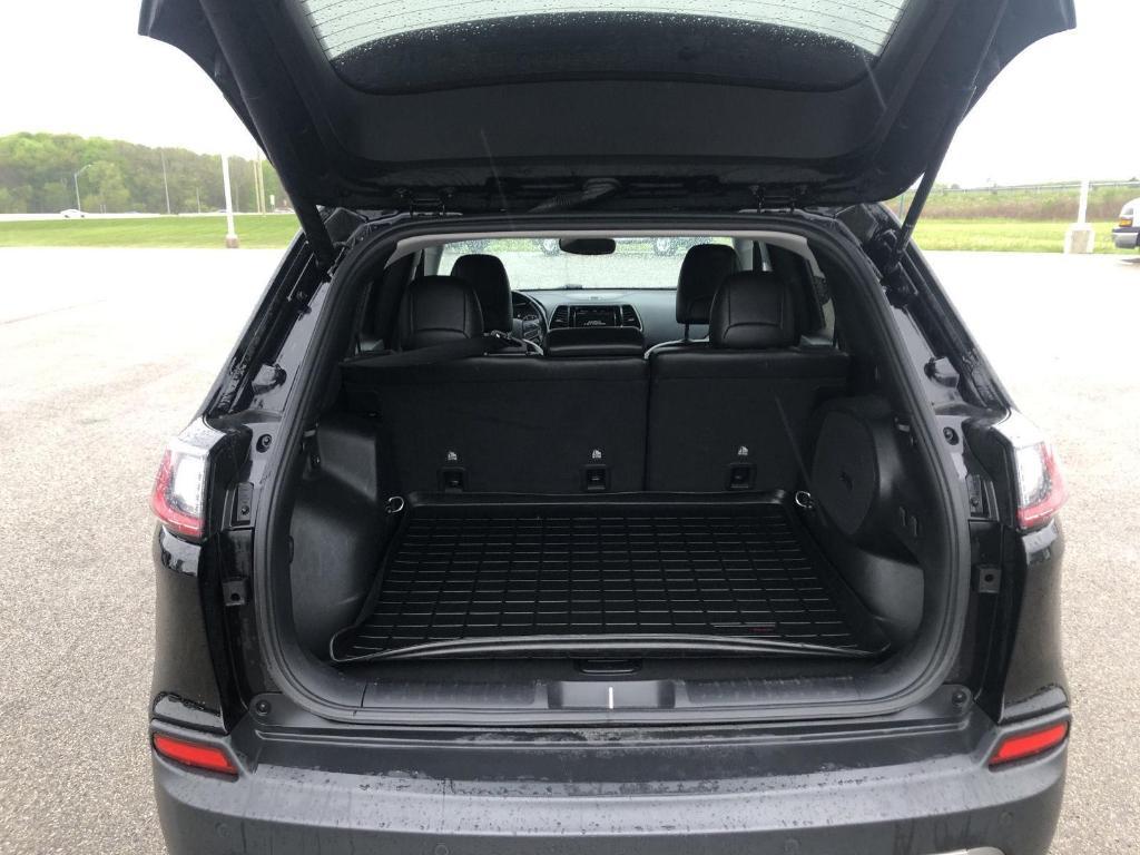used 2020 Jeep Cherokee car, priced at $10,986