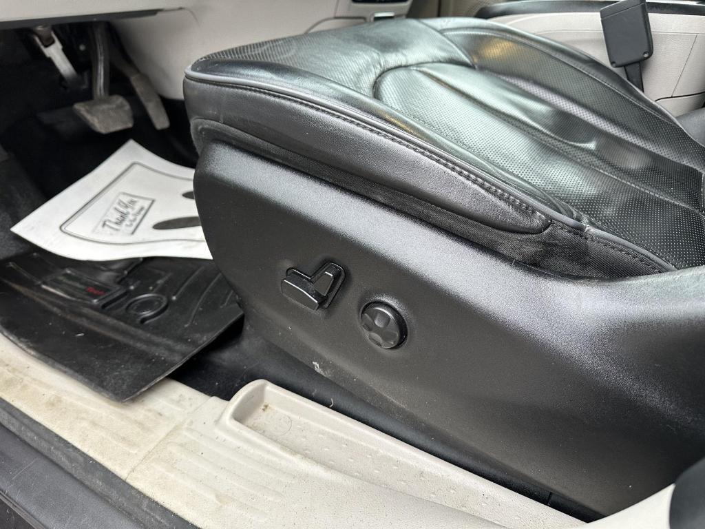 used 2019 Chrysler Pacifica car, priced at $11,585