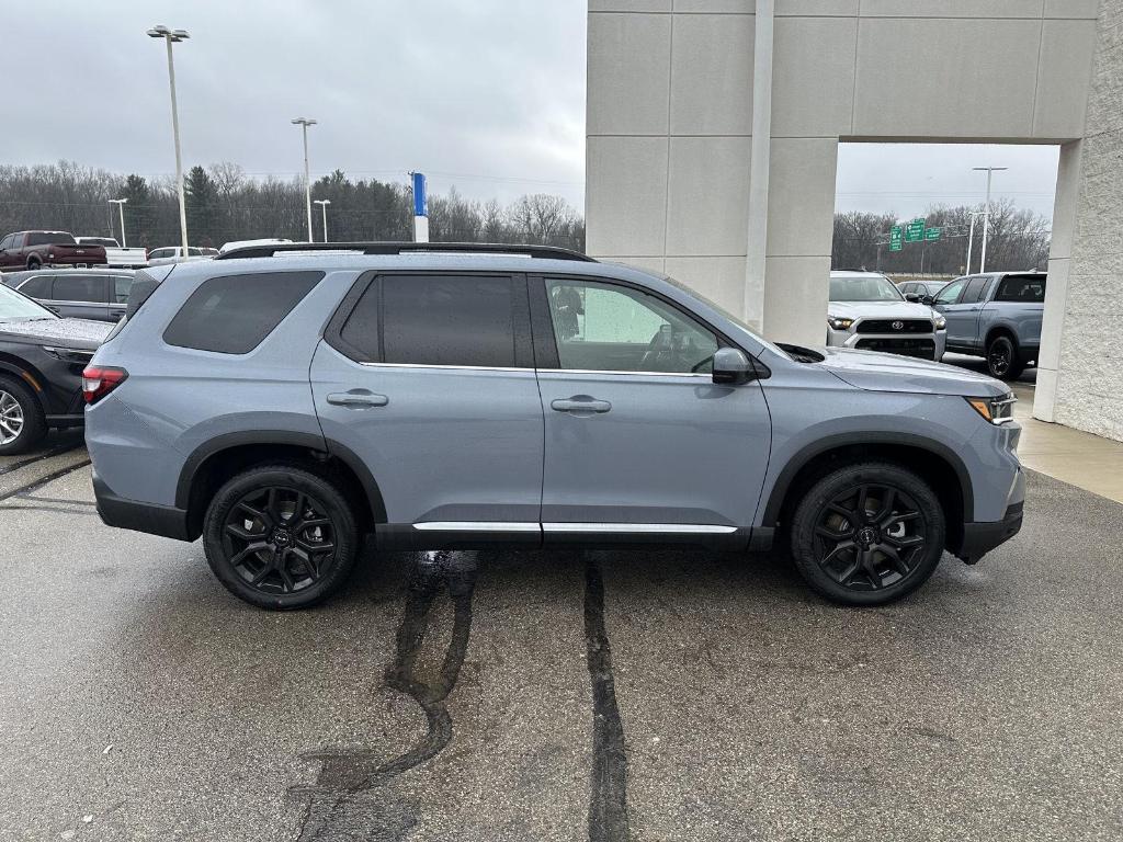 new 2025 Honda Pilot car, priced at $52,000