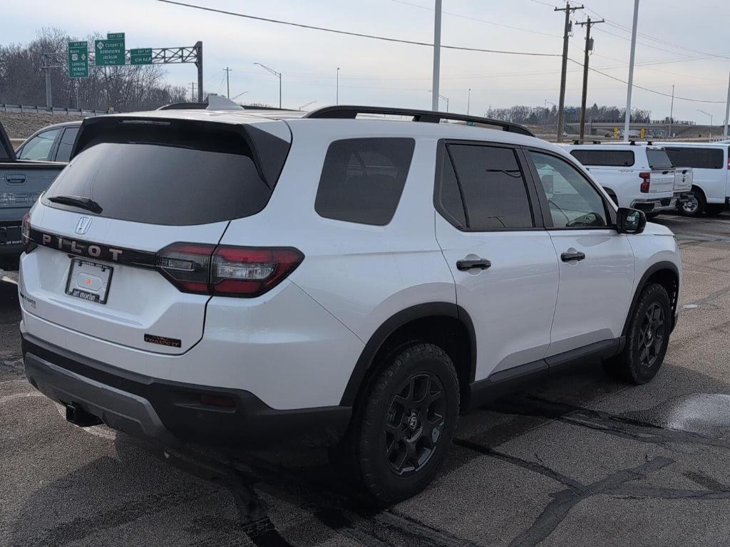 new 2026 Honda Pilot car, priced at $53,095