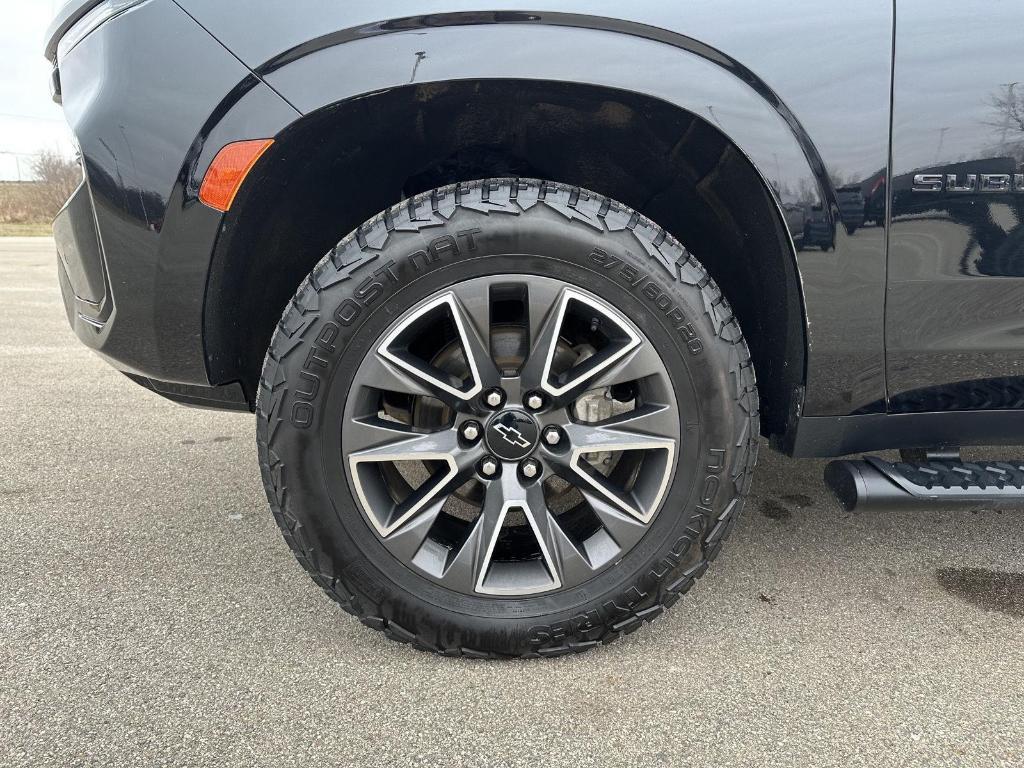 used 2023 Chevrolet Suburban car, priced at $49,989