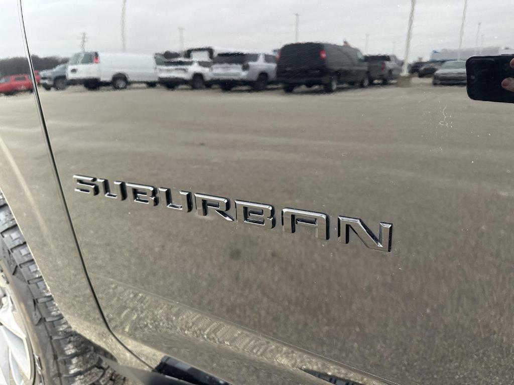 used 2023 Chevrolet Suburban car, priced at $49,989