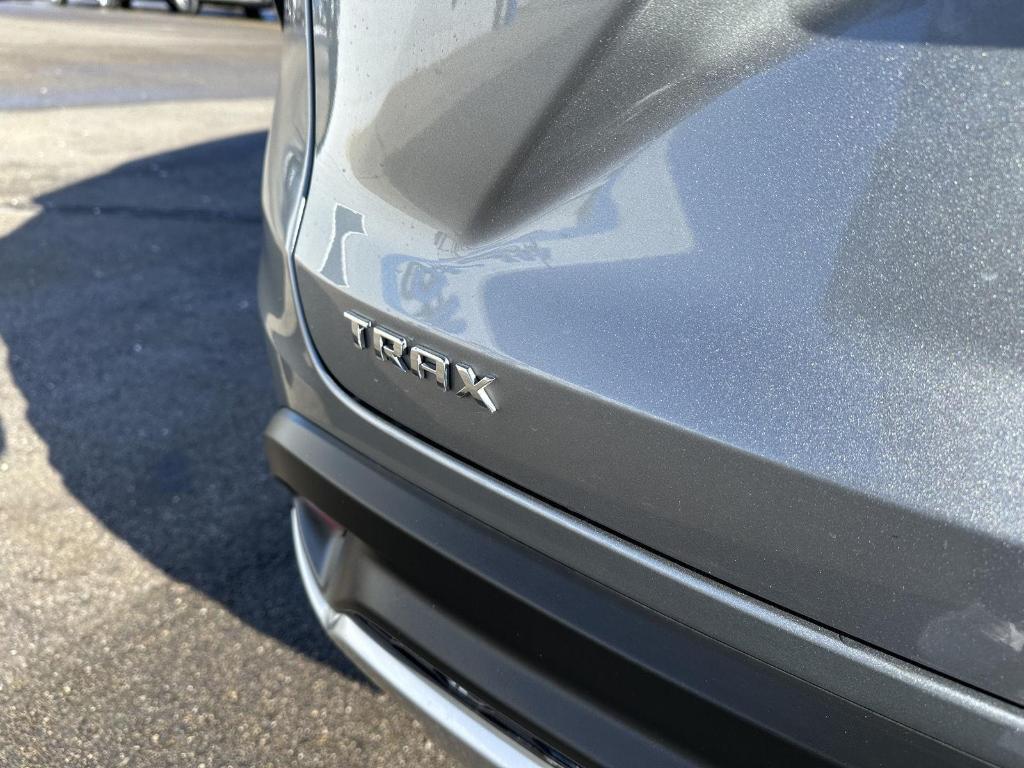 used 2025 Chevrolet Trax car, priced at $20,887