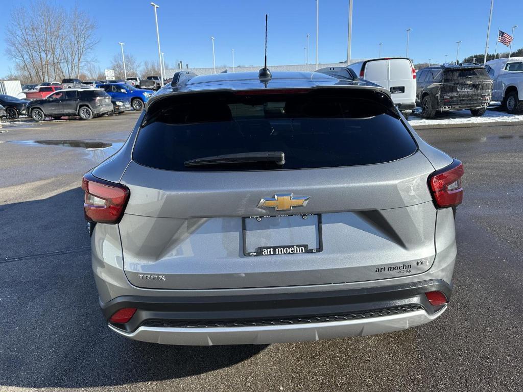 used 2025 Chevrolet Trax car, priced at $20,887