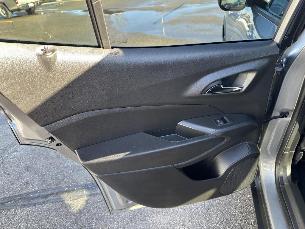 used 2025 Chevrolet Trax car, priced at $20,887