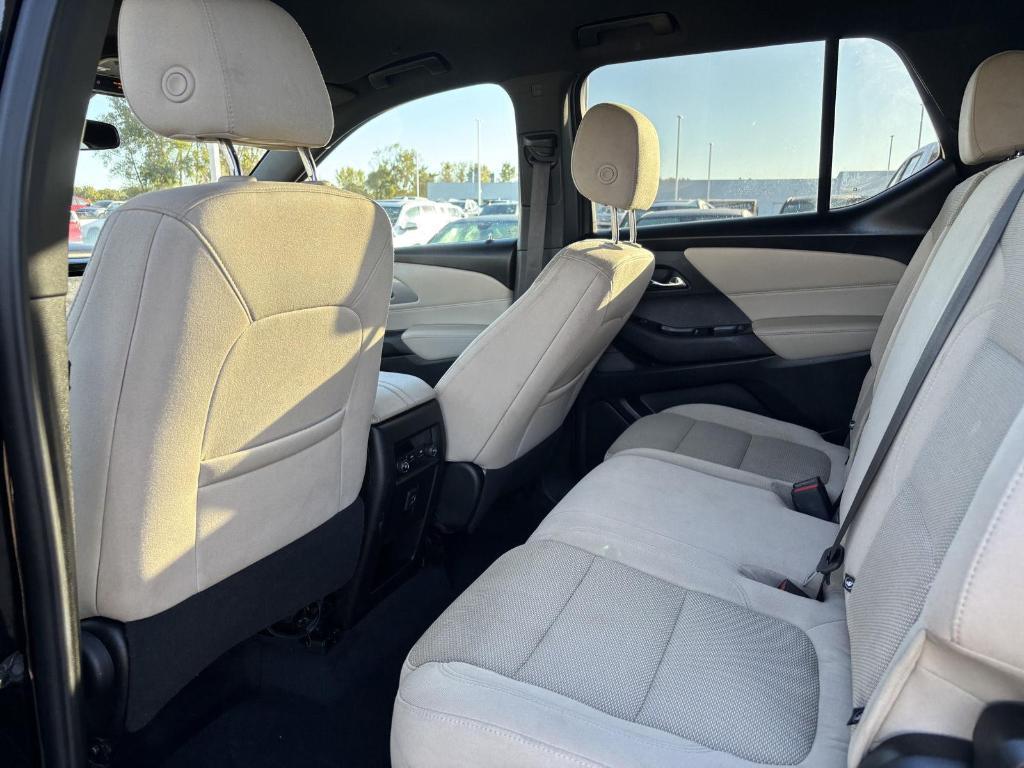 used 2023 Chevrolet Traverse car, priced at $25,749