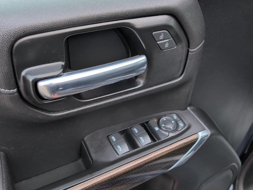 used 2021 Chevrolet Silverado 1500 car, priced at $32,989