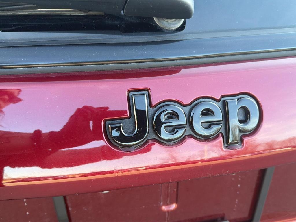 used 2022 Jeep Compass car, priced at $15,947