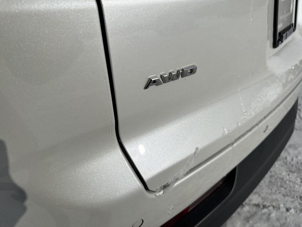 used 2022 Cadillac XT4 car, priced at $23,947