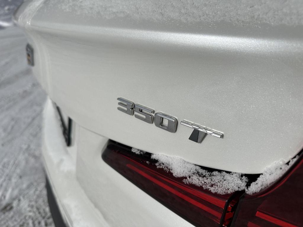 used 2022 Cadillac XT4 car, priced at $23,947