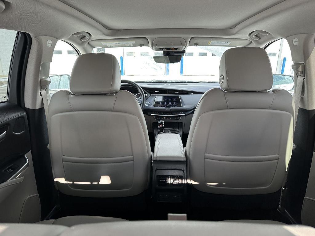 used 2022 Cadillac XT4 car, priced at $23,947