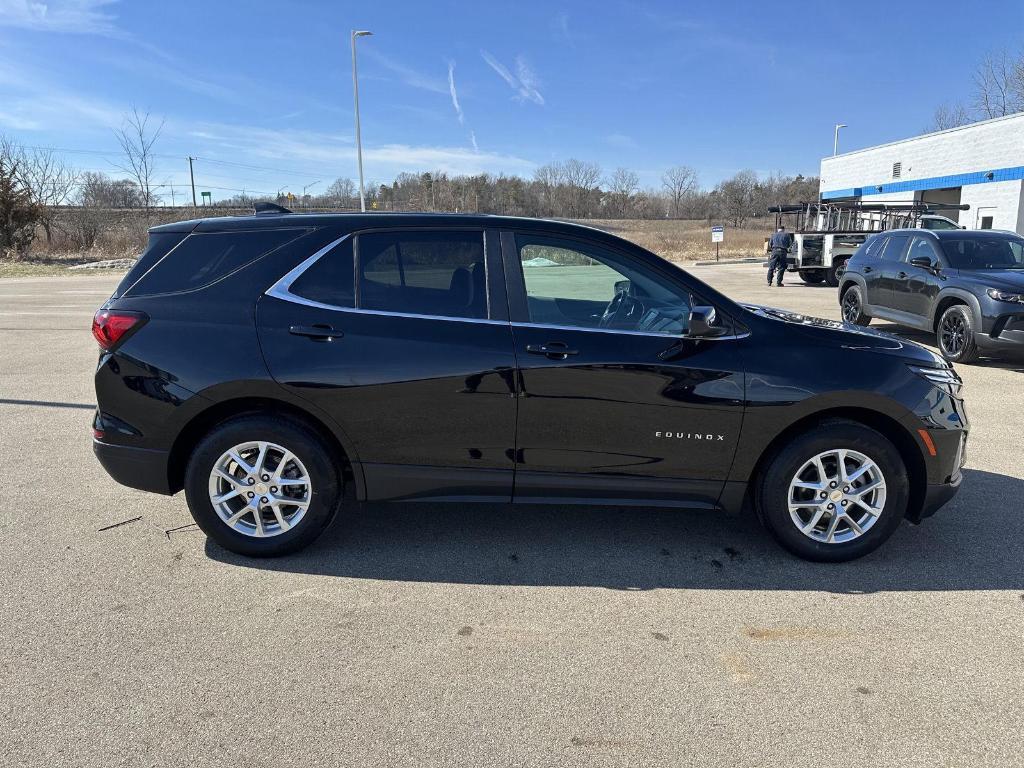 used 2024 Chevrolet Equinox car, priced at $21,387