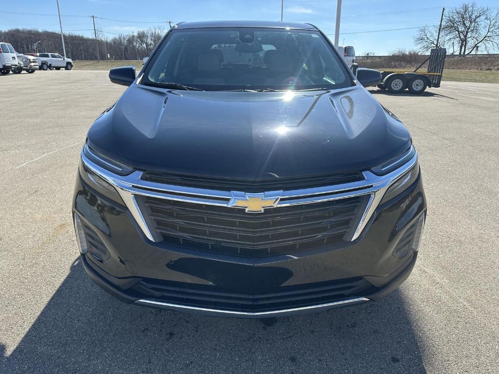 used 2024 Chevrolet Equinox car, priced at $21,387