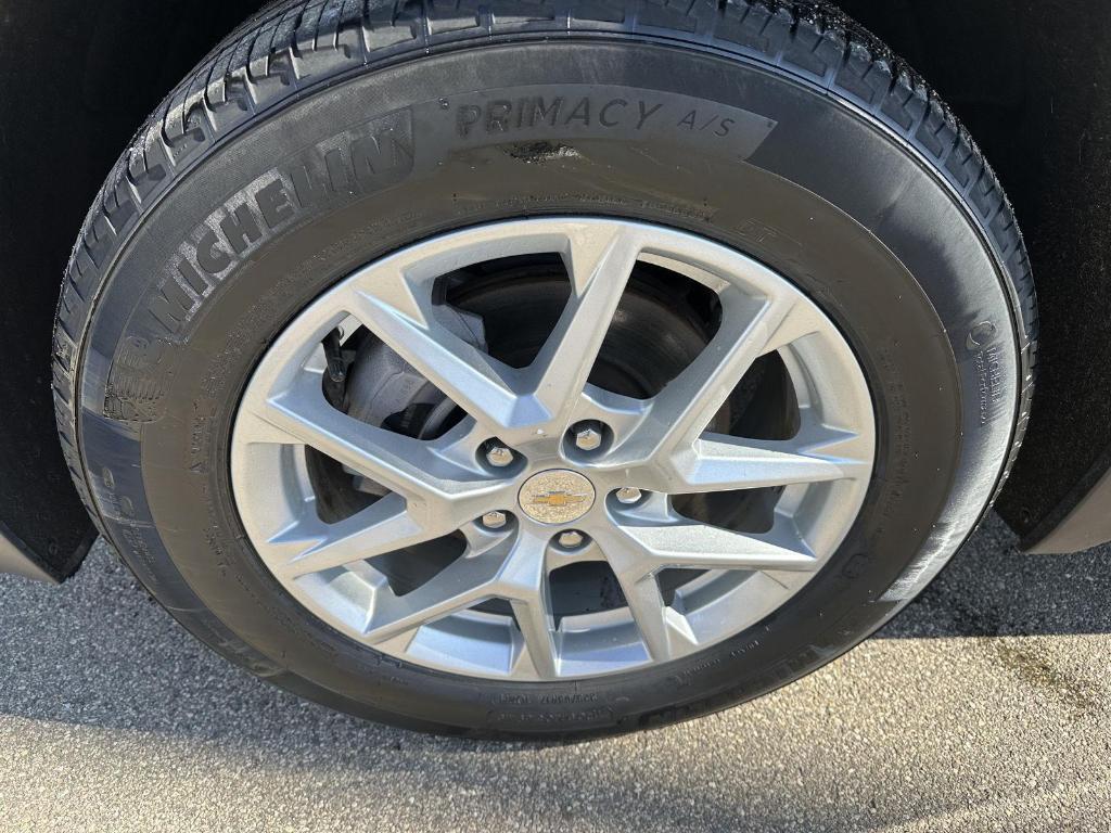 used 2024 Chevrolet Equinox car, priced at $21,387