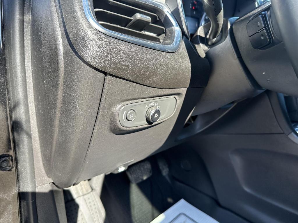 used 2024 Chevrolet Equinox car, priced at $21,387