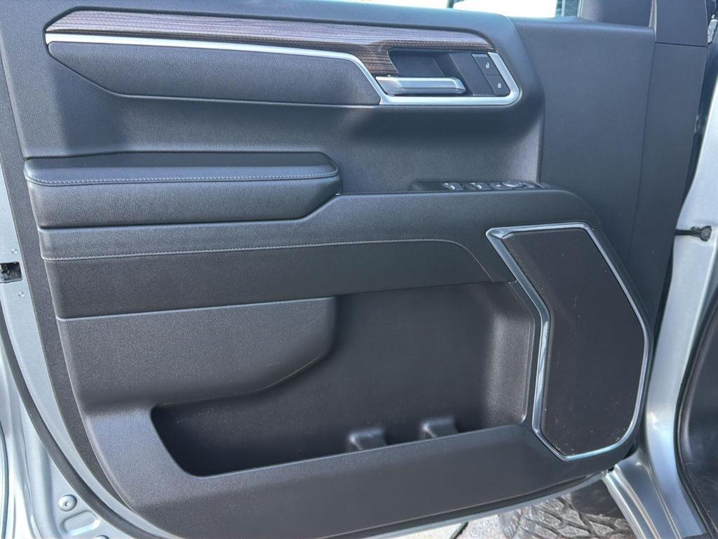 used 2025 Chevrolet Silverado 1500 car, priced at $43,905