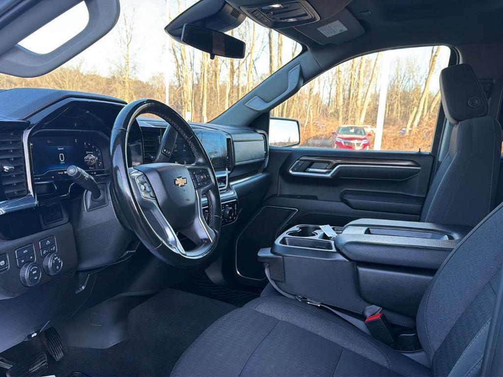 used 2025 Chevrolet Silverado 1500 car, priced at $43,905