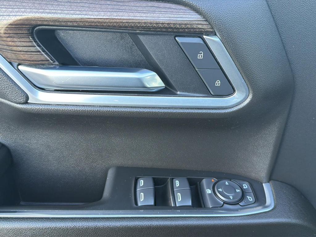 used 2025 Chevrolet Silverado 1500 car, priced at $43,905