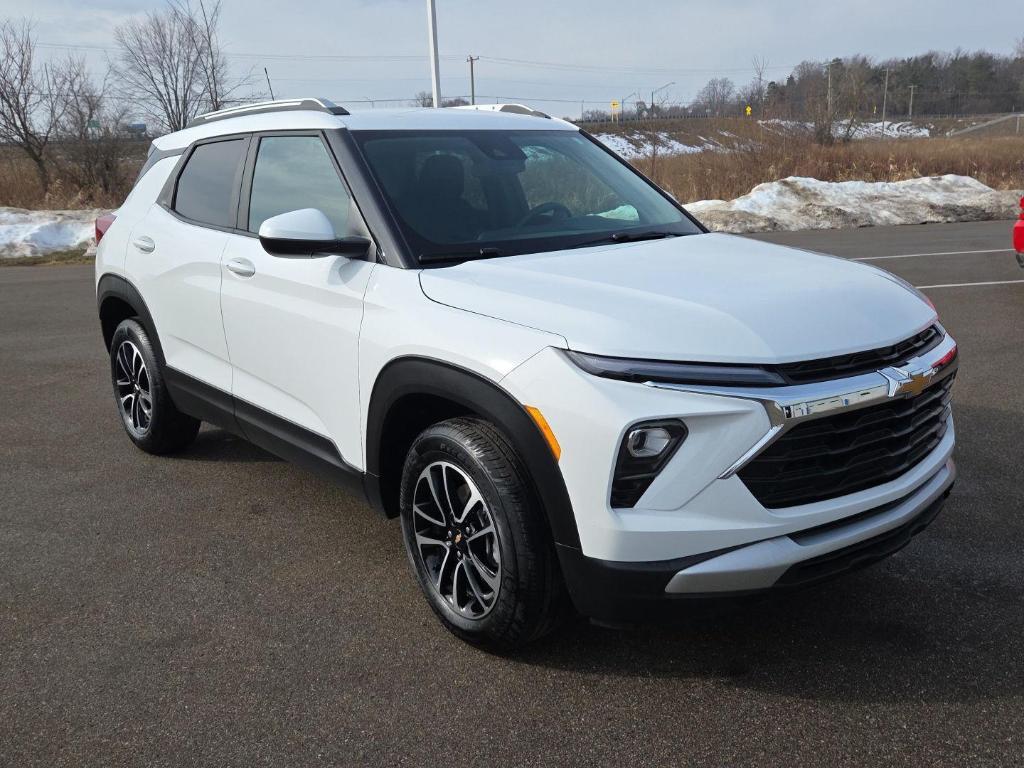 used 2025 Chevrolet TrailBlazer car, priced at $23,495