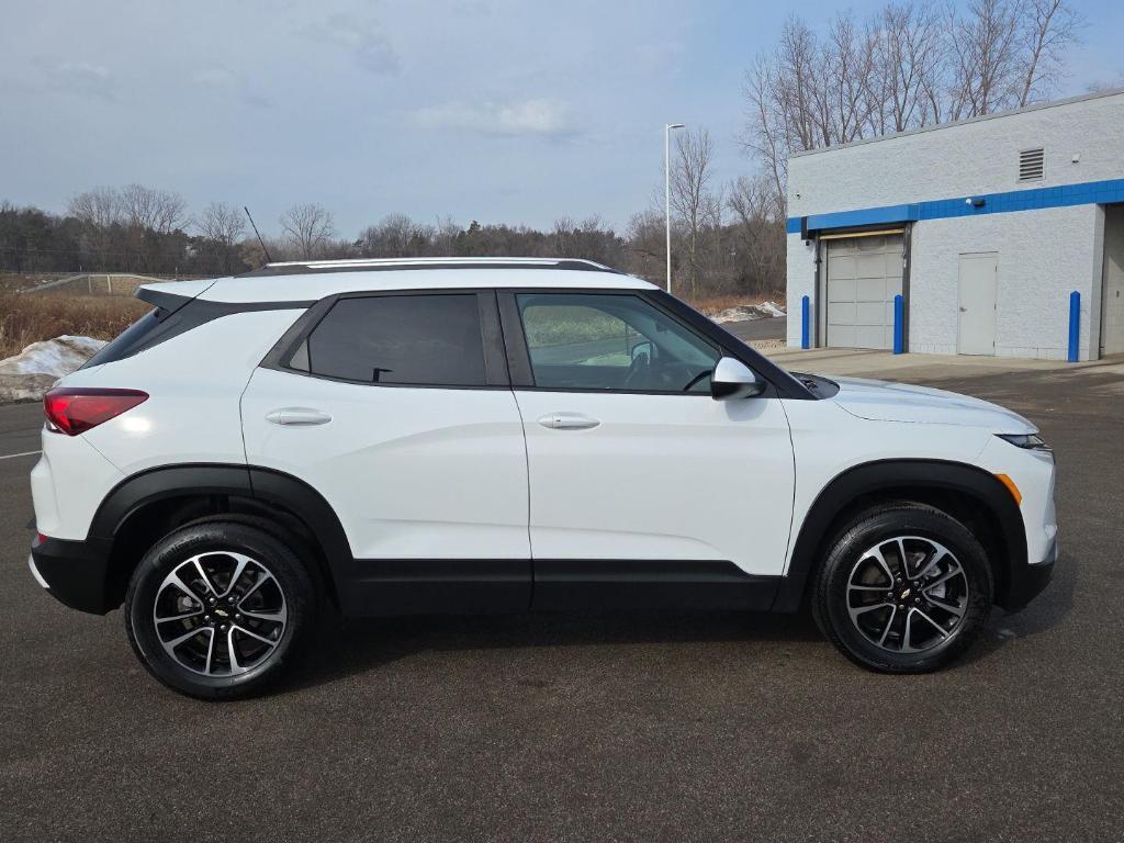 used 2025 Chevrolet TrailBlazer car, priced at $23,495