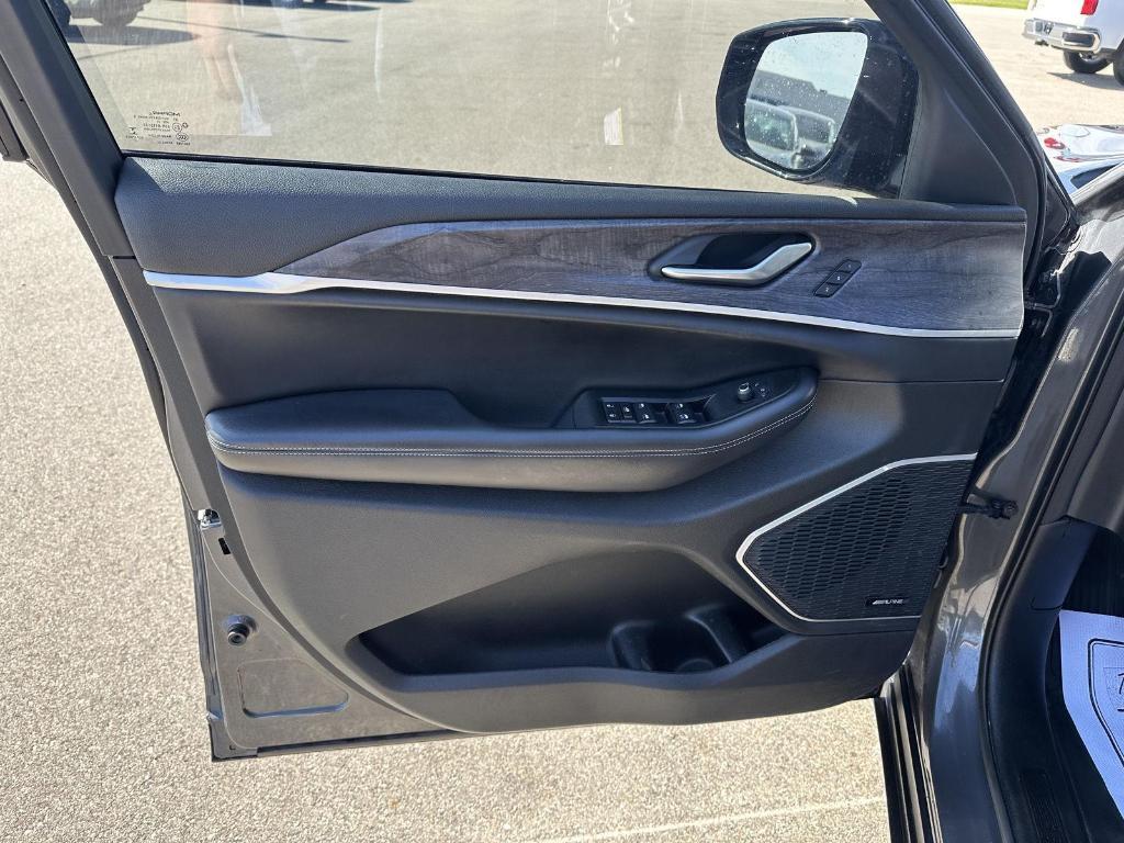 used 2022 Jeep Grand Cherokee L car, priced at $27,989