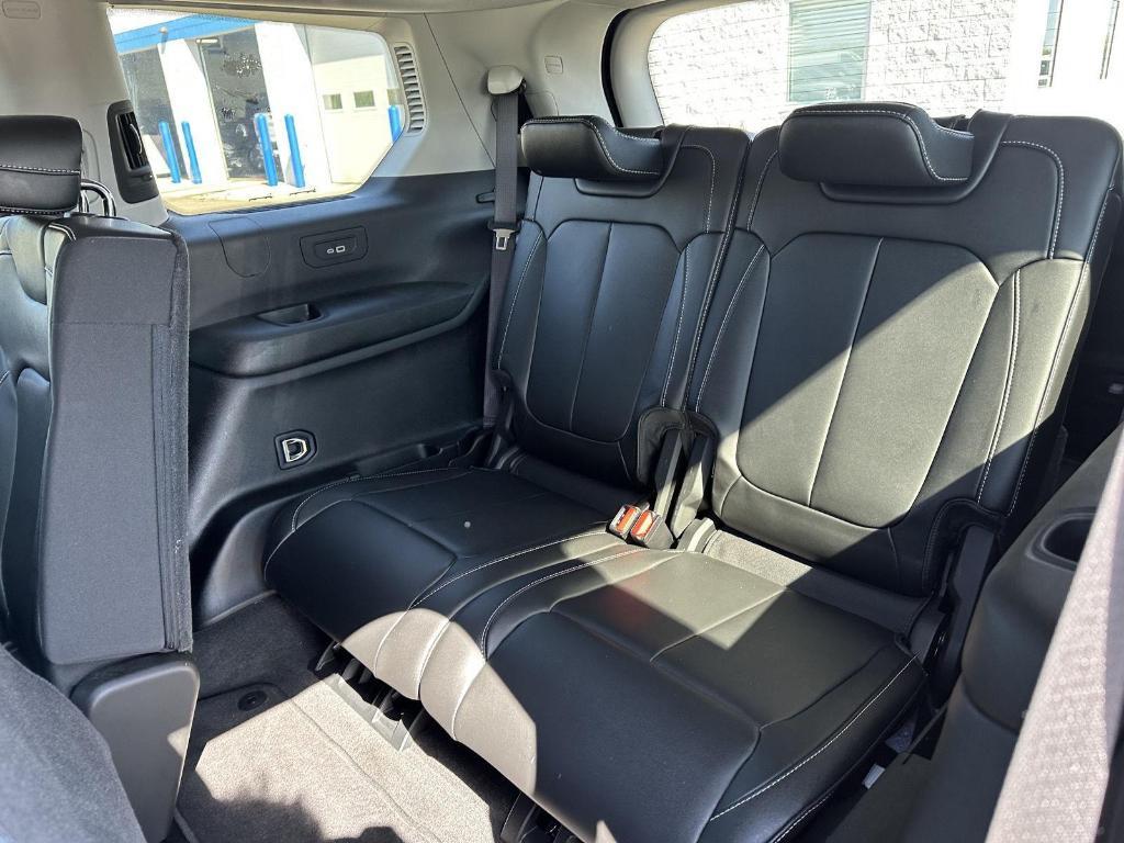 used 2022 Jeep Grand Cherokee L car, priced at $27,989