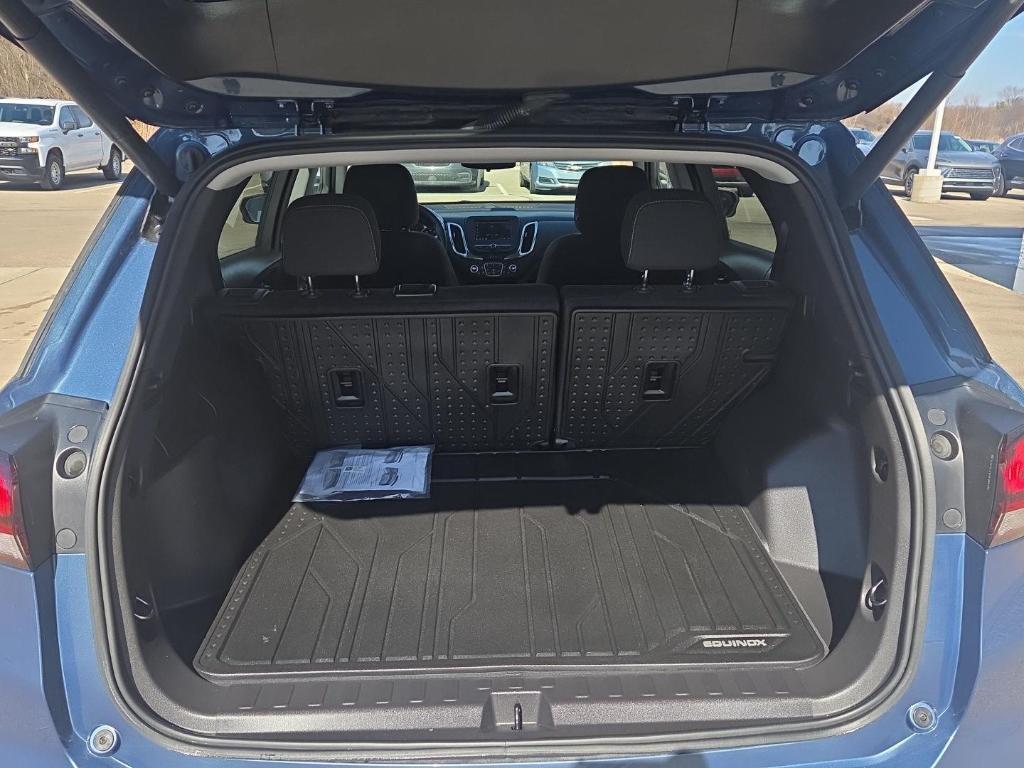 used 2024 Chevrolet Equinox car, priced at $21,487