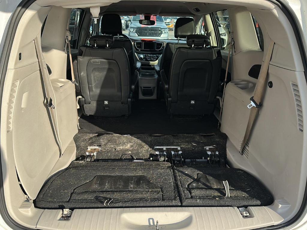 used 2018 Chrysler Pacifica car, priced at $11,489