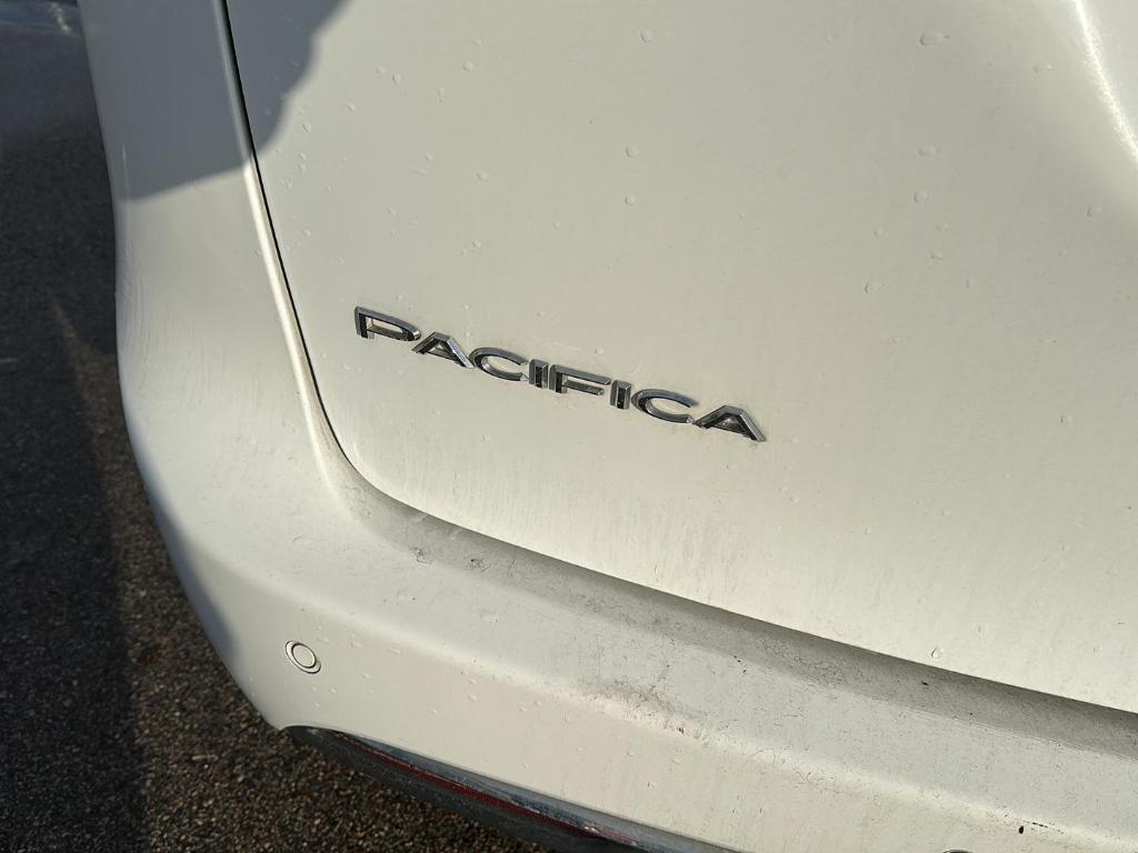 used 2018 Chrysler Pacifica car, priced at $11,489