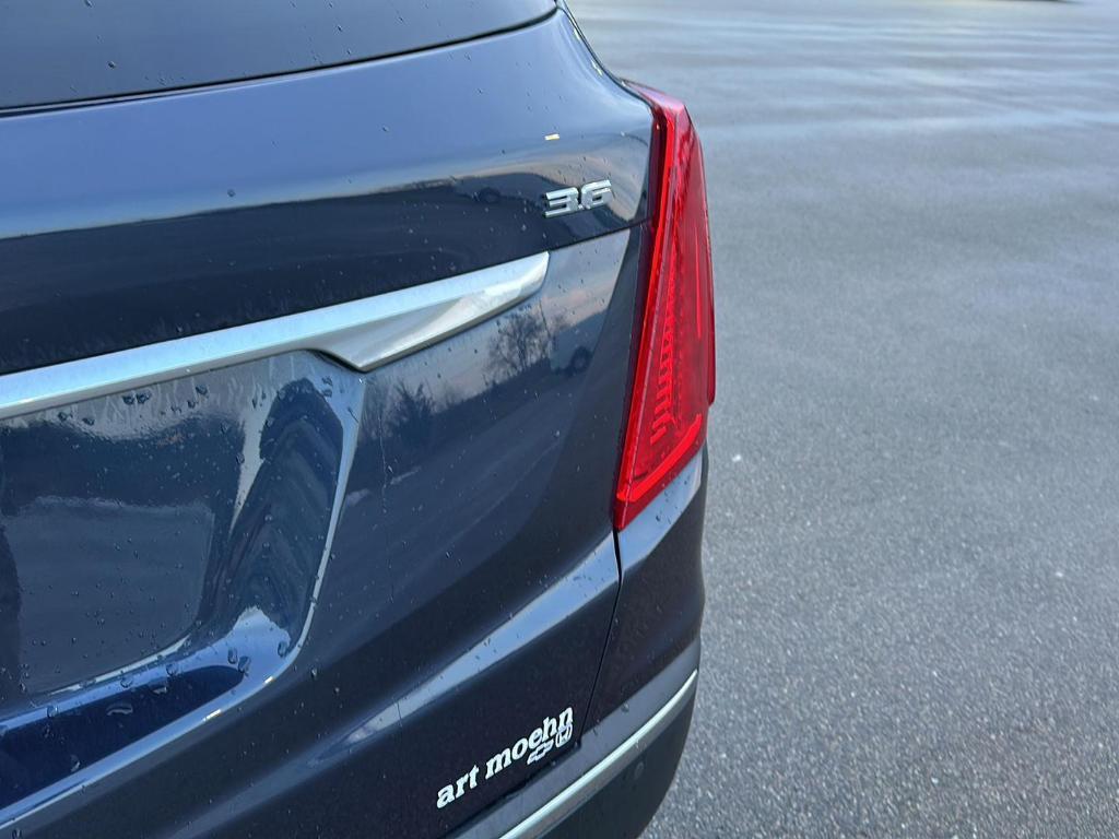 used 2019 Cadillac XT5 car, priced at $19,287