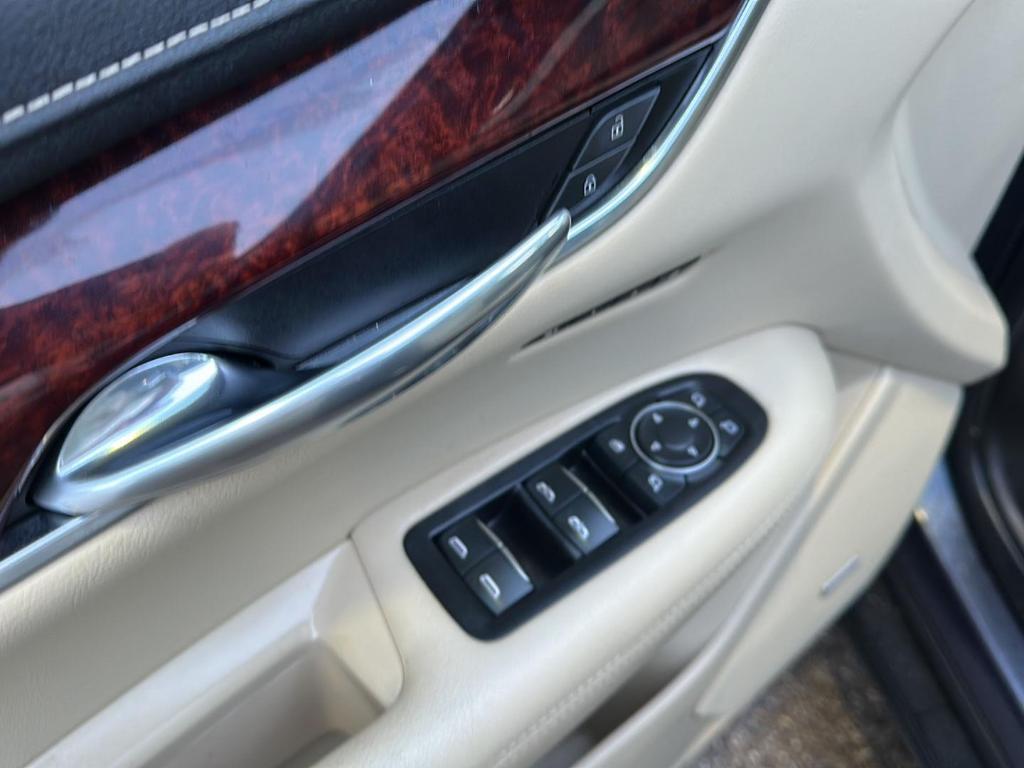 used 2019 Cadillac XT5 car, priced at $19,287