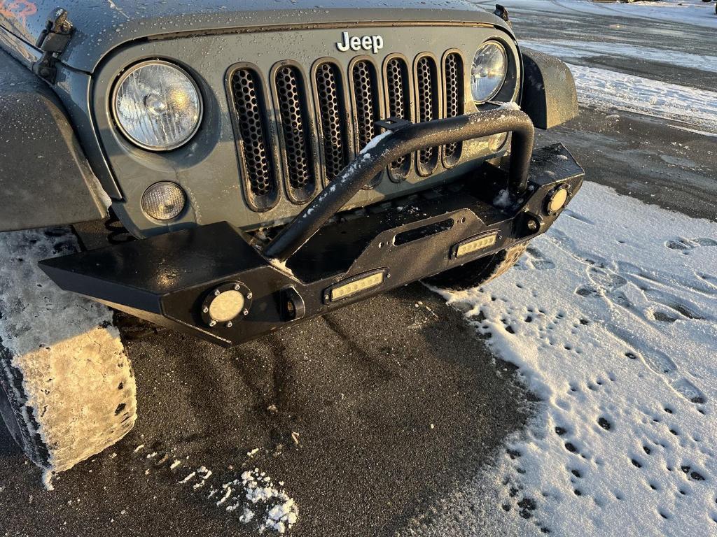 used 2015 Jeep Wrangler Unlimited car, priced at $12,989