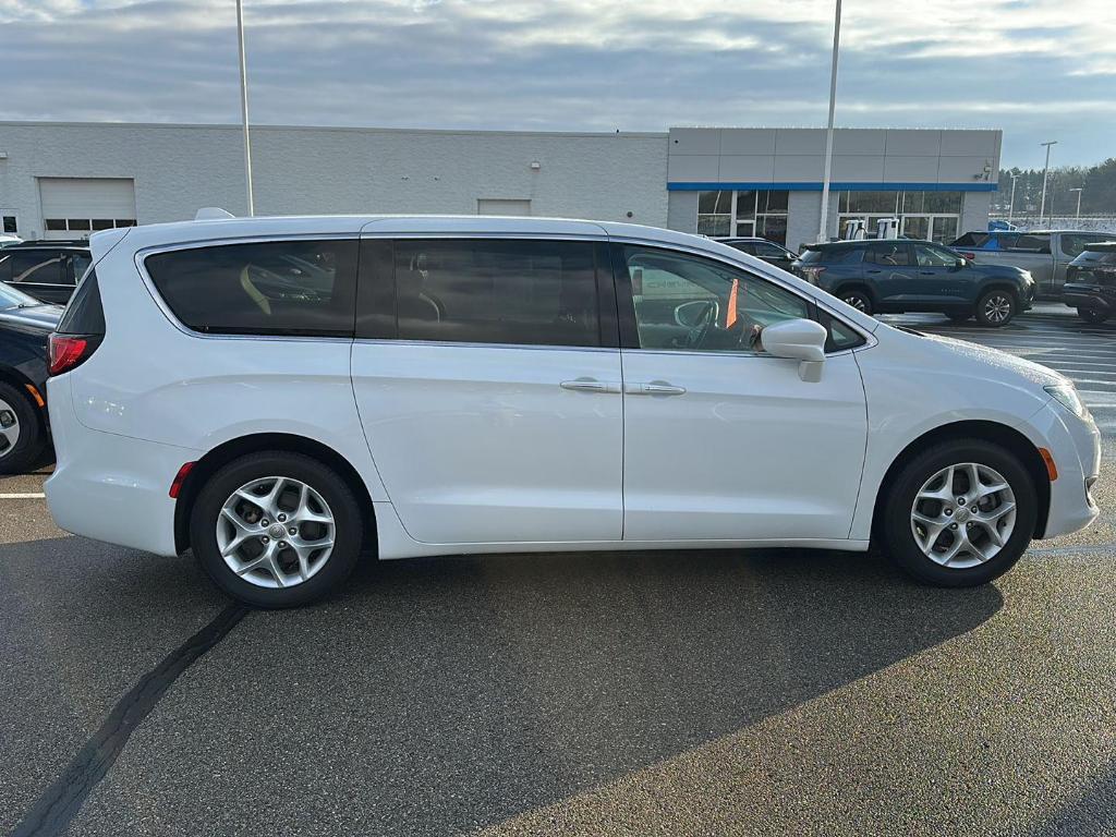 used 2018 Chrysler Pacifica car, priced at $11,989