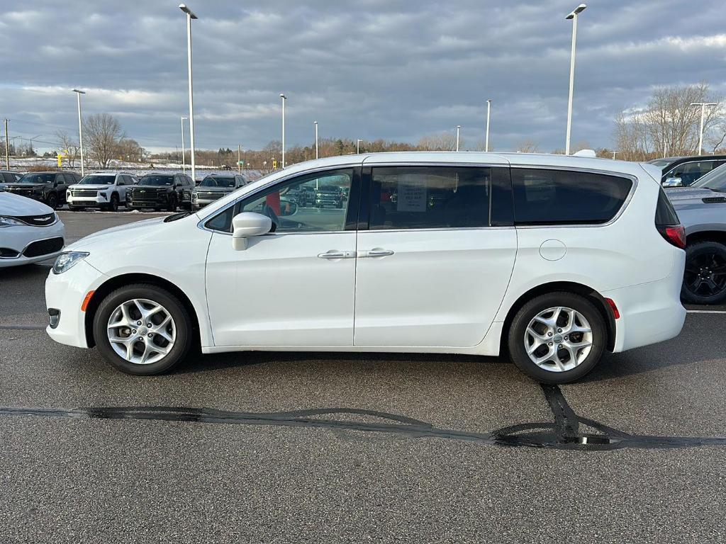 used 2018 Chrysler Pacifica car, priced at $11,989