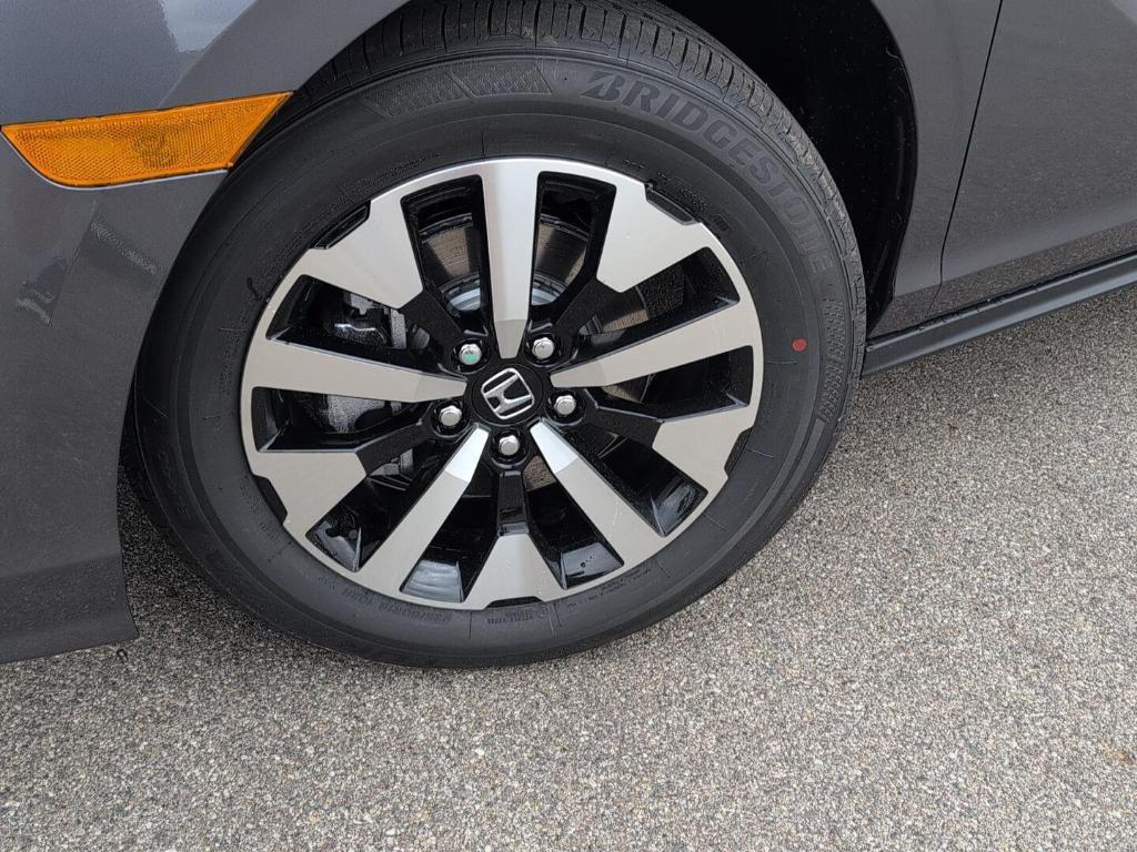 new 2026 Honda Odyssey car, priced at $44,594