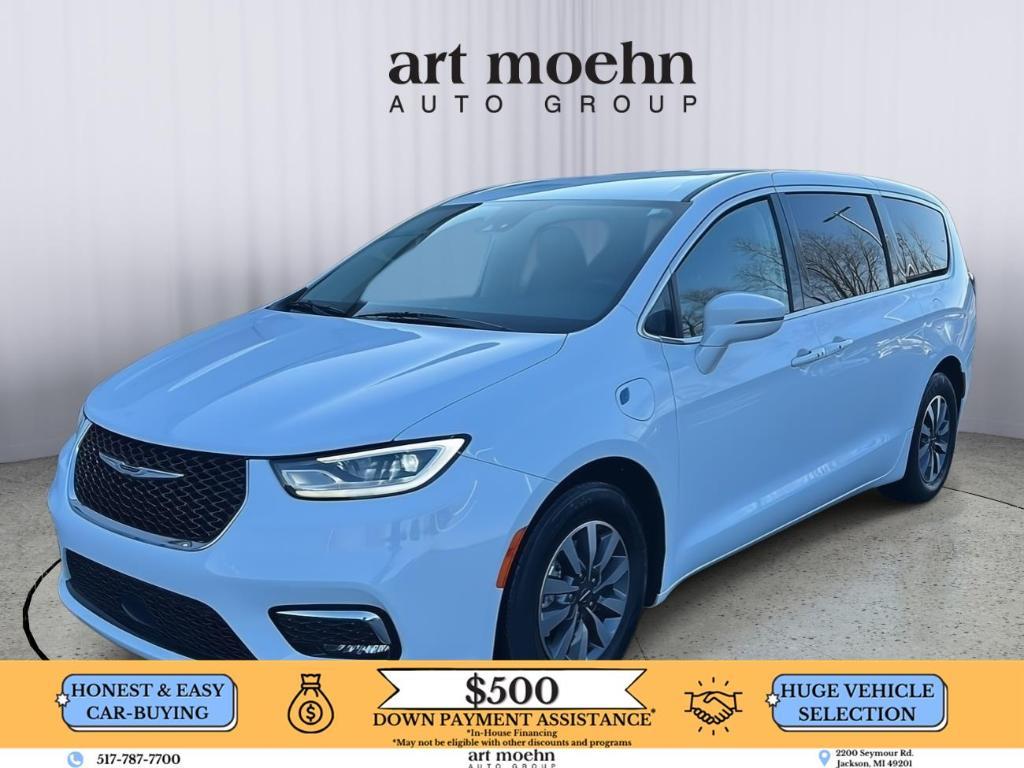 used 2022 Chrysler Pacifica Hybrid car, priced at $21,987