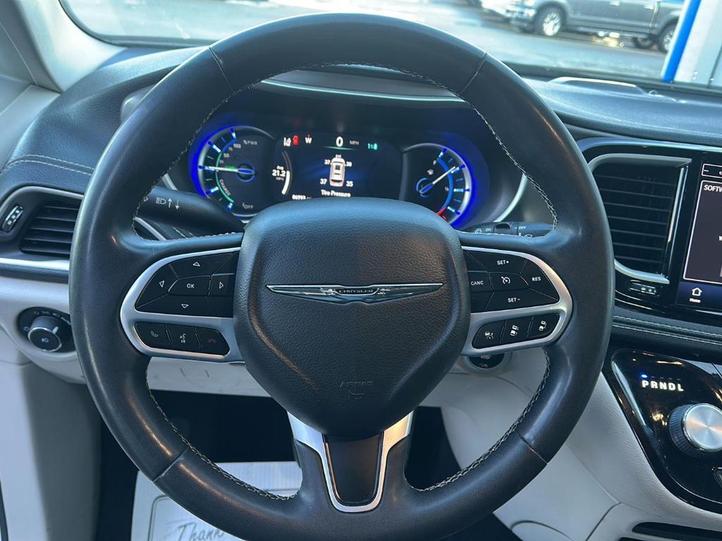 used 2022 Chrysler Pacifica Hybrid car, priced at $21,987