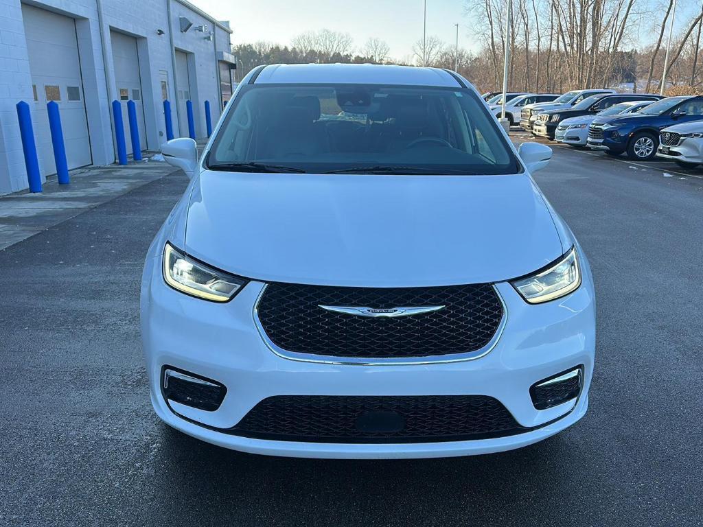 used 2022 Chrysler Pacifica Hybrid car, priced at $21,987