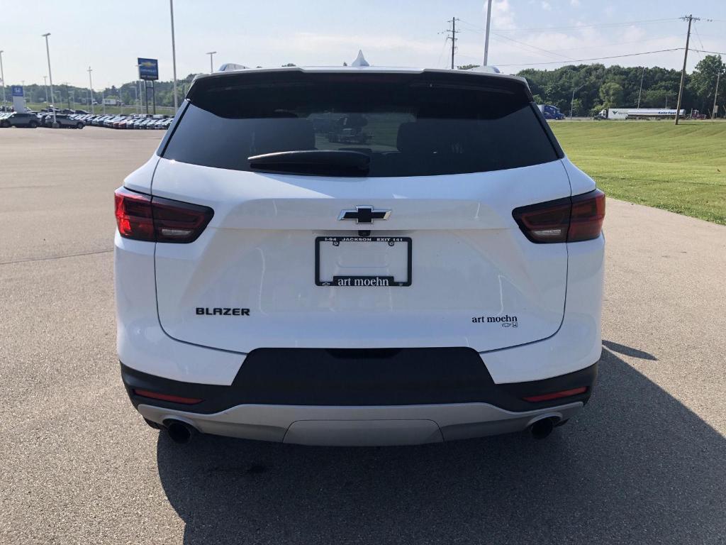 2023 Summit White Chevrolet Blazer