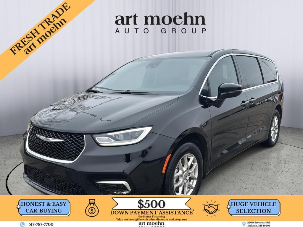 used 2025 Chrysler Pacifica car, priced at $32,989