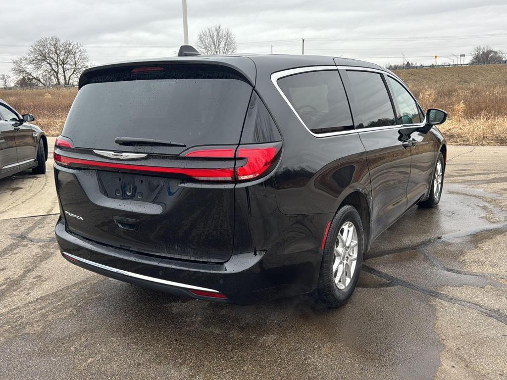 used 2025 Chrysler Pacifica car, priced at $32,989